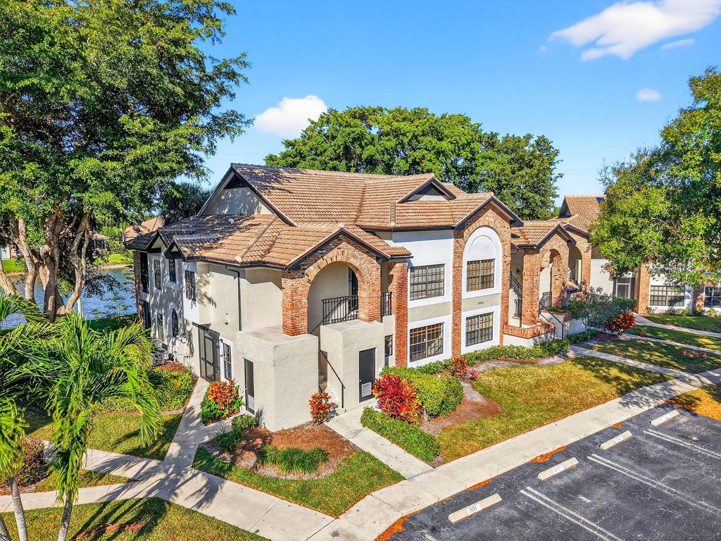 8065 Aberdeen Drive 101, Boynton Beach, FL 33472