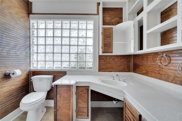 920 E Franklin Street, Hillsboro, TX 76645