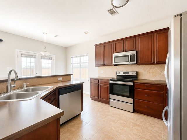 127 Castleridge Drive B, Little Elm, TX 75068