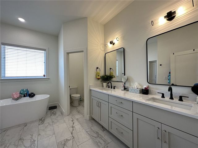 2705 S 20th Place, Rogers, AR 72758