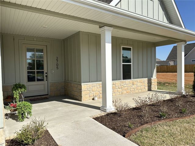 2705 S 20th Place, Rogers, AR 72758