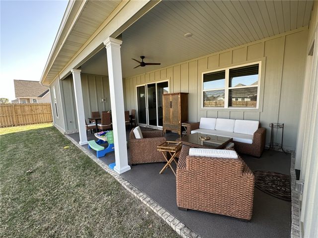 2705 S 20th Place, Rogers, AR 72758