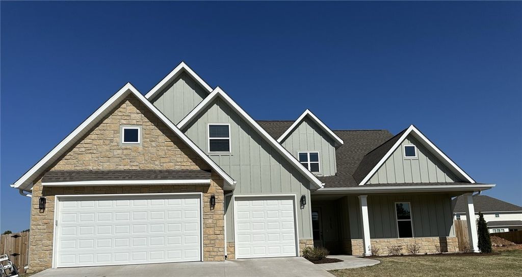 2705 S 20th Place, Rogers, AR 72758