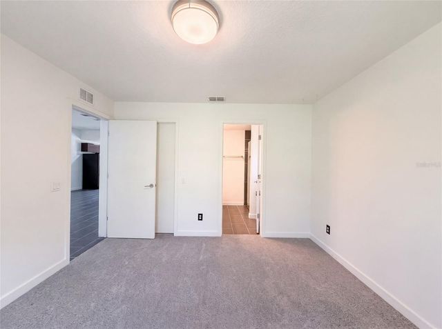 2840 S SHADE AVENUE, Sarasota, FL 34239