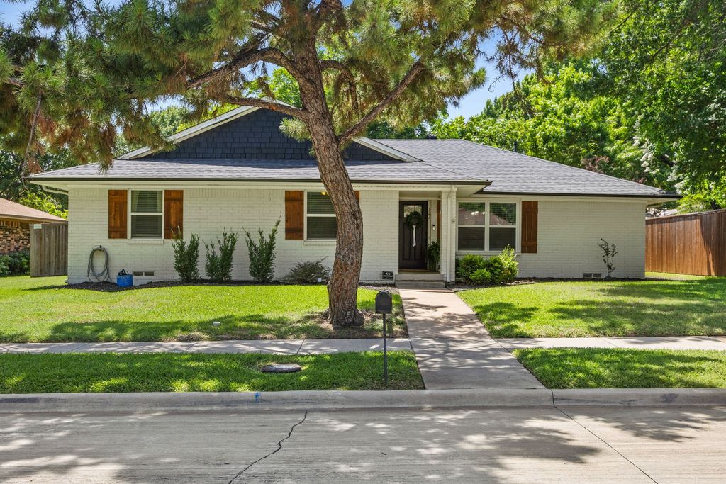 323 Northwood Drive, Mckinney, TX 75071