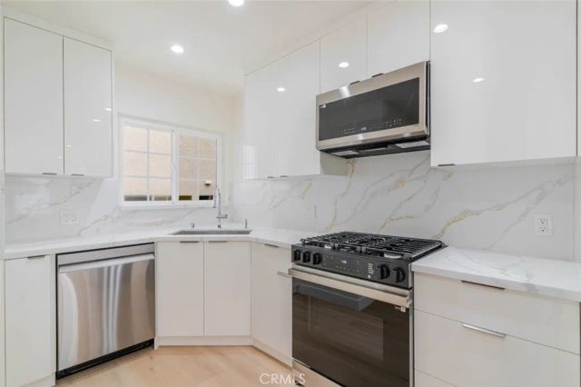 323 N Louise Street F, Glendale, CA 91206