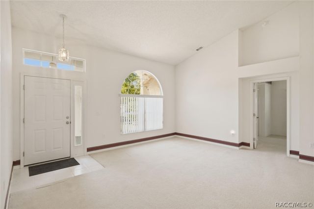 5202 W Boatwright Court, Lecanto, FL 34461