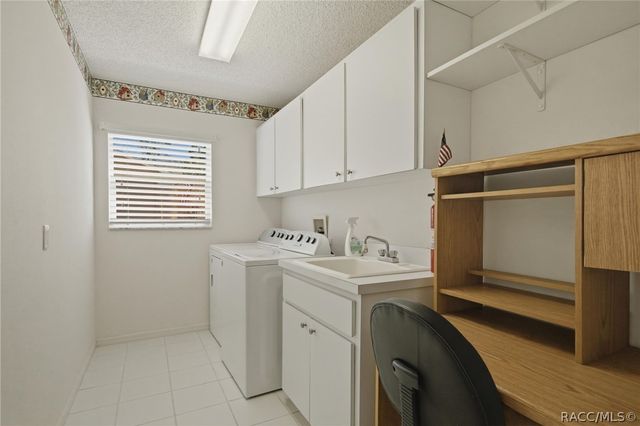 5202 W Boatwright Court, Lecanto, FL 34461