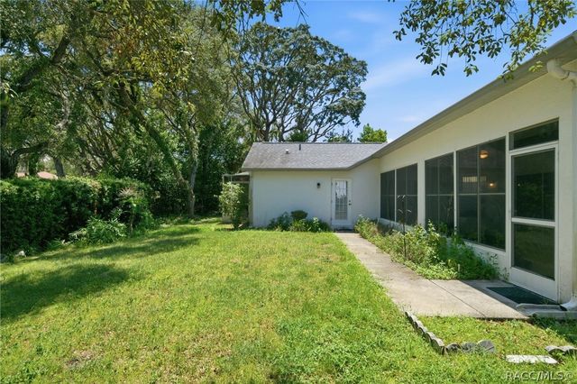 5202 W Boatwright Court, Lecanto, FL 34461