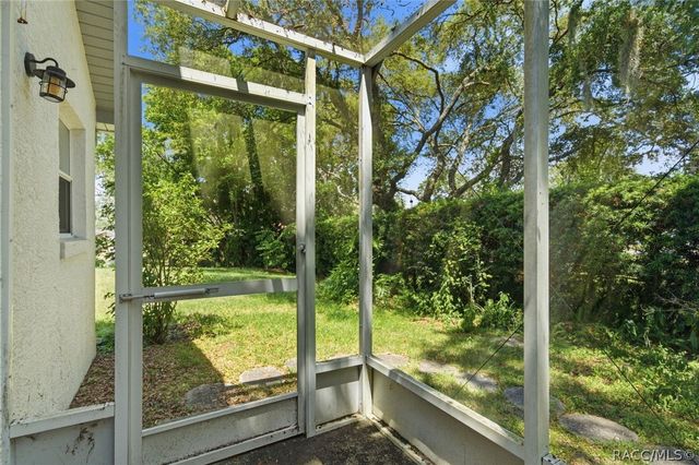 5202 W Boatwright Court, Lecanto, FL 34461