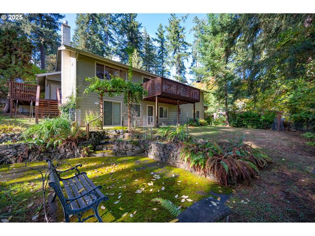 1925 SYLVAN St, Eugene, OR 97403