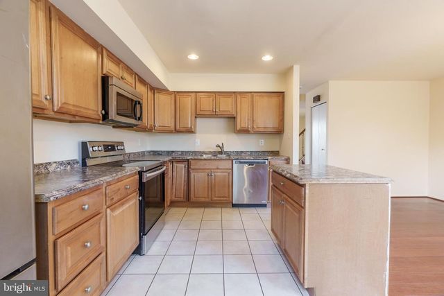 12 CASEY CT, Baltimore, MD 21228