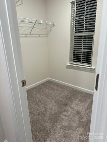 8045 Murray Branch Drive, Charlotte, NC 28216