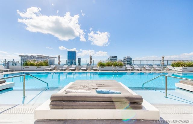 1010 Brickell Ave 2810, Miami, FL 33131