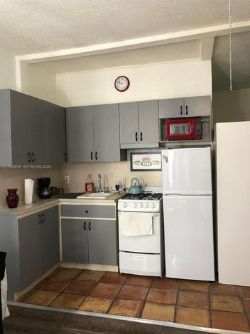 3710 Collins Ave N-310, Miami Beach, FL 33140