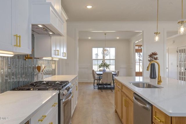 3180 Oakridge River Road, Fuquay Varina, NC 27526