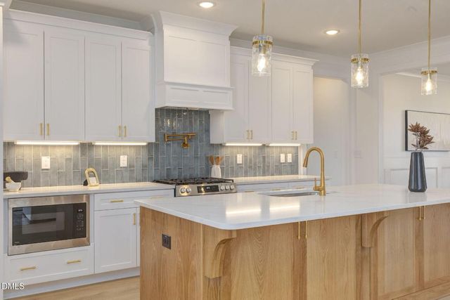 3180 Oakridge River Road, Fuquay Varina, NC 27526