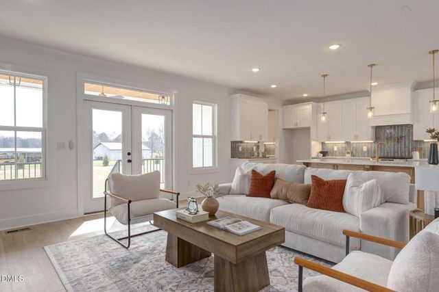 3180 Oakridge River Road, Fuquay Varina, NC 27526