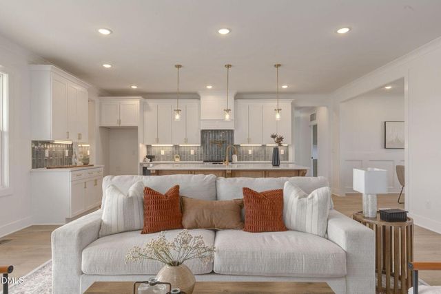 3180 Oakridge River Road, Fuquay Varina, NC 27526