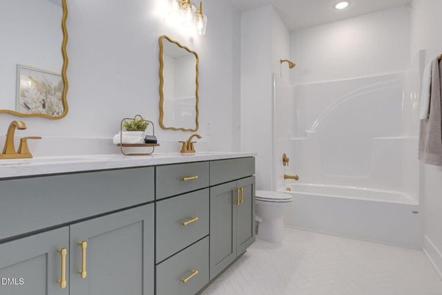 3180 Oakridge River Road, Fuquay Varina, NC 27526