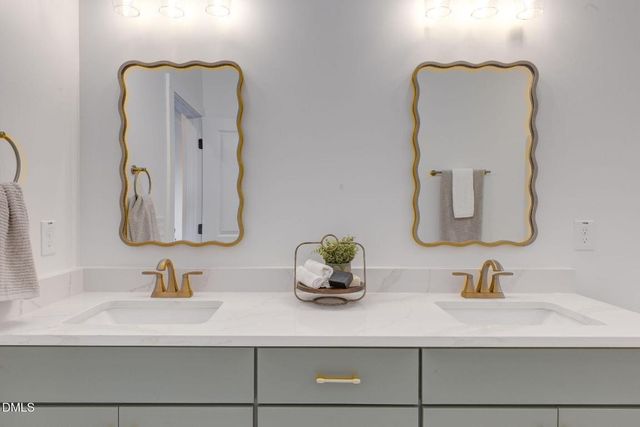 3180 Oakridge River Road, Fuquay Varina, NC 27526