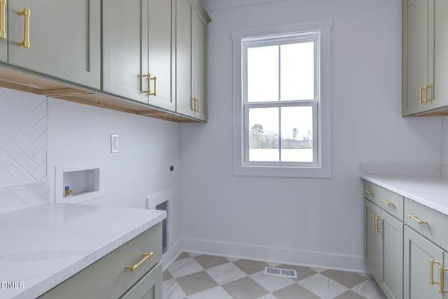 3180 Oakridge River Road, Fuquay Varina, NC 27526