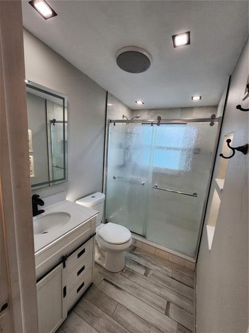 2120 BAYSHORE GARDENS PARKWAY, Bradenton, FL 34207