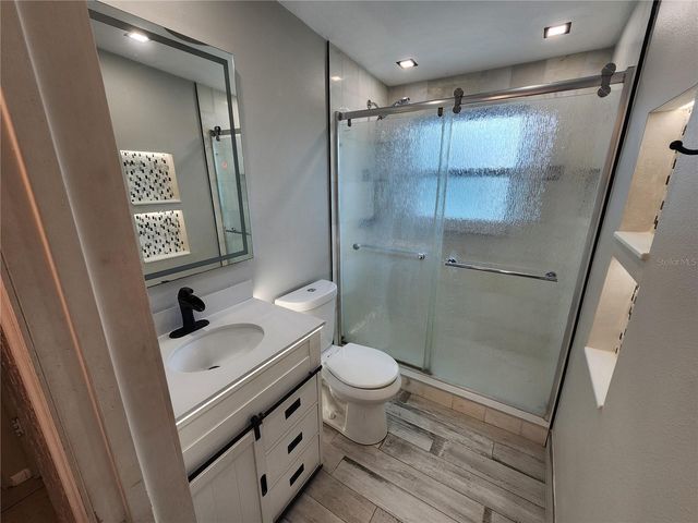 2120 BAYSHORE GARDENS PARKWAY, Bradenton, FL 34207