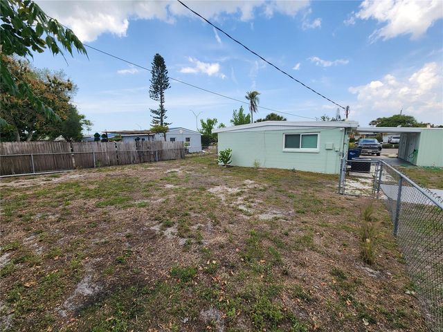 2120 BAYSHORE GARDENS PARKWAY, Bradenton, FL 34207