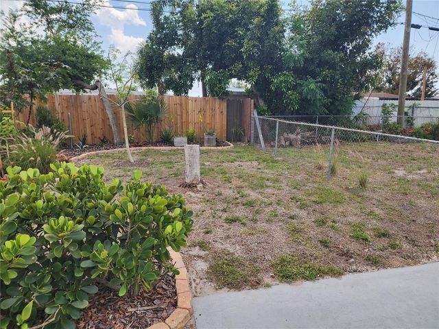 2120 BAYSHORE GARDENS PARKWAY, Bradenton, FL 34207