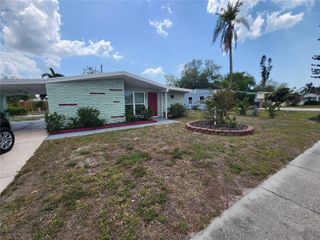 2120 BAYSHORE GARDENS PARKWAY, Bradenton, FL 34207