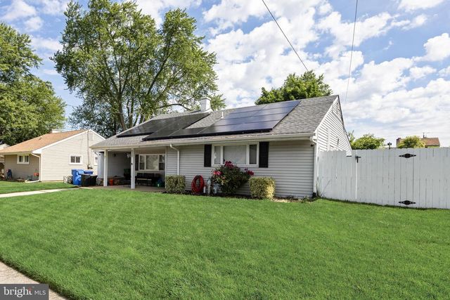 7 ROSE AVE, Maple Shade, NJ 08052