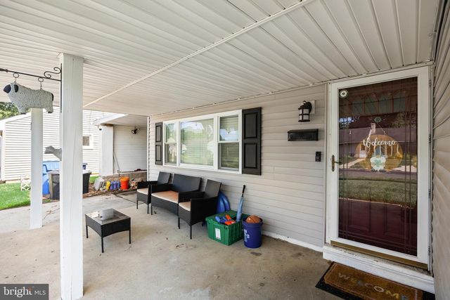 7 ROSE AVE, Maple Shade, NJ 08052