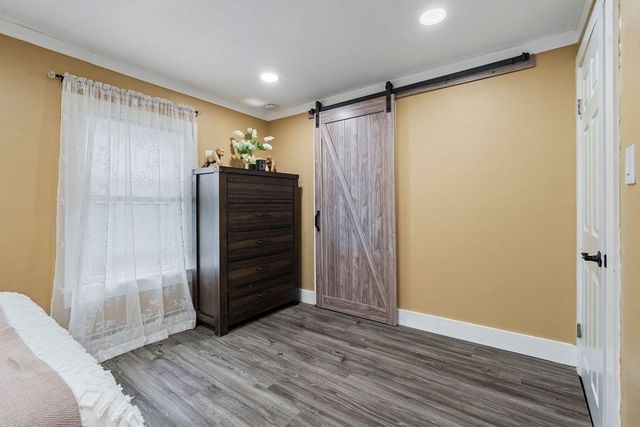 83 Elm St, Salisbury, MA 01952