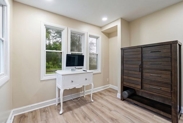 83 Elm St, Salisbury, MA 01952
