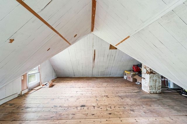 83 Elm St, Salisbury, MA 01952
