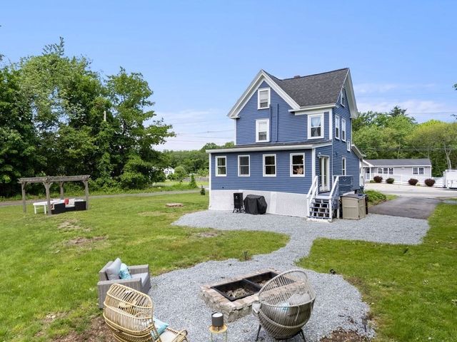 83 Elm St, Salisbury, MA 01952