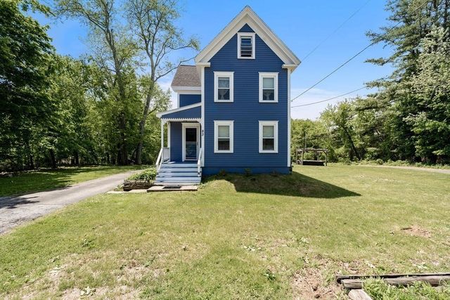 83 Elm St, Salisbury, MA 01952