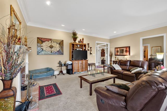 5517 Lake Side Drive, Bossier City, LA 71111