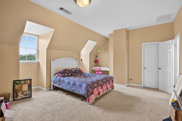 5517 Lake Side Drive, Bossier City, LA 71111