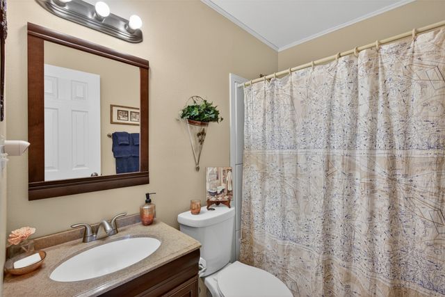 5517 Lake Side Drive, Bossier City, LA 71111