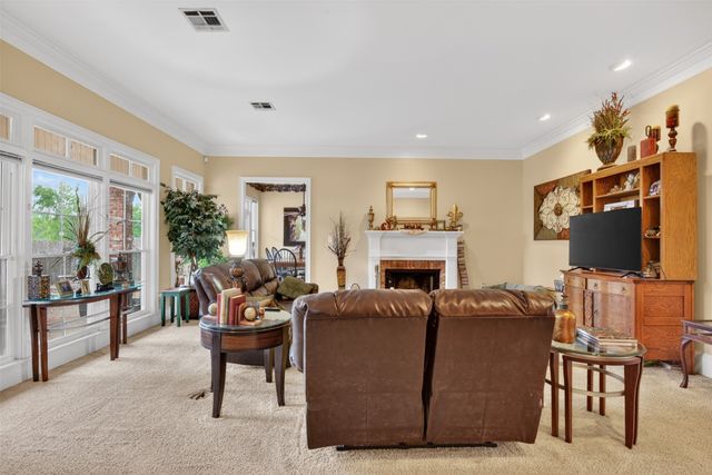 5517 Lake Side Drive, Bossier City, LA 71111