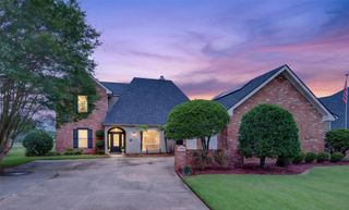 5517 Lake Side Drive, Bossier City, LA 71111
