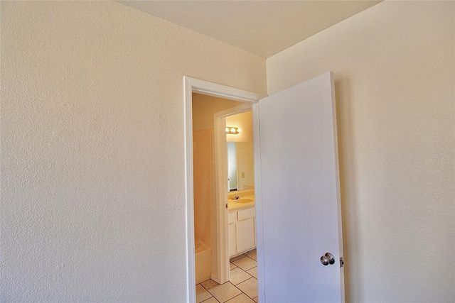 2336 Heatherfield Lane, Norman, OK 73071