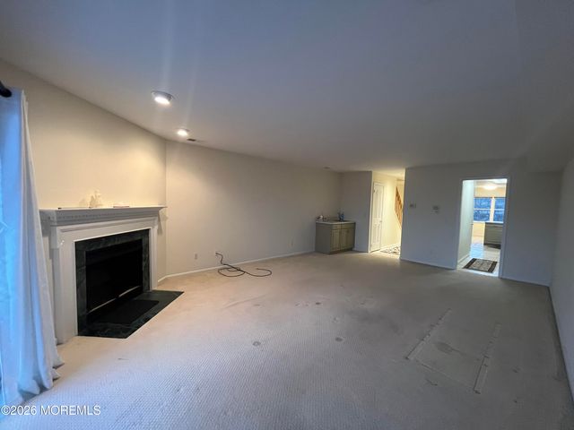 210 Spinnakers Cove, Toms River, NJ 08753