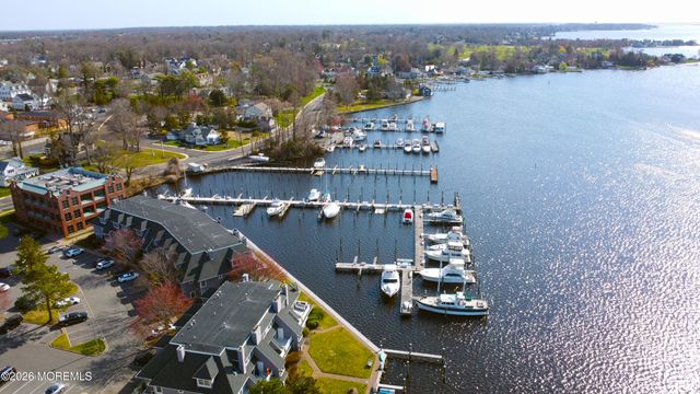210 Spinnakers Cove, Toms River, NJ 08753