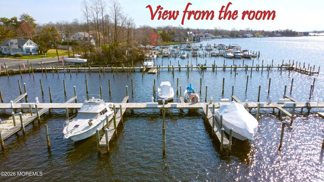 210 Spinnakers Cove, Toms River, NJ 08753