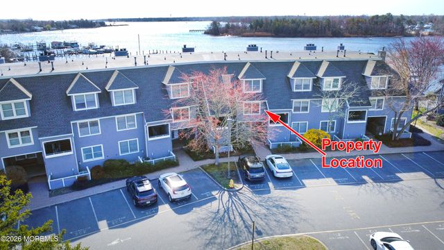 210 Spinnakers Cove, Toms River, NJ 08753