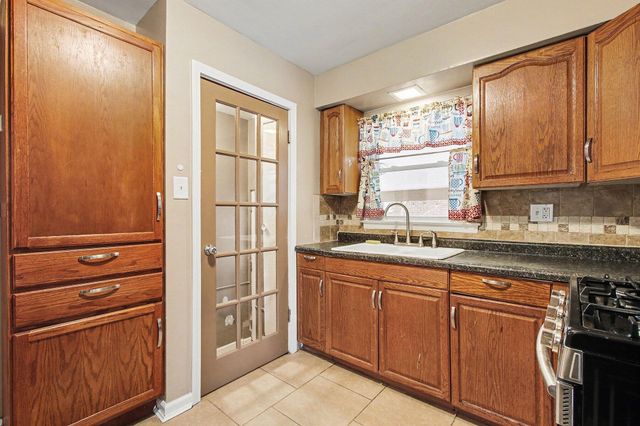 6708 Kansas Avenue, Hammond, IN 46323