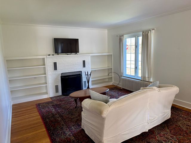 2 Pine Road, Bennington, VT 05201